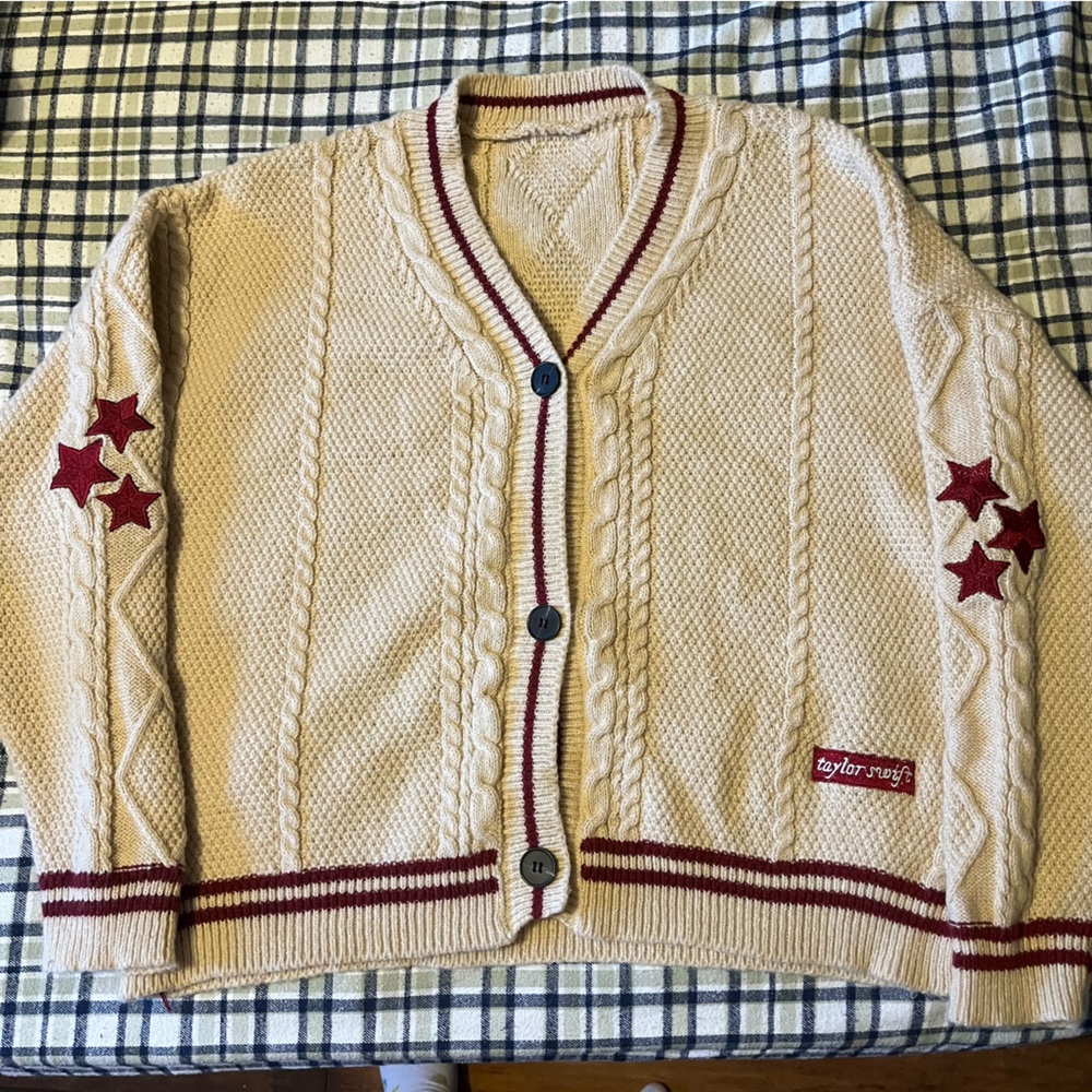 Taylor Swift Holiday Cardigan - Unofficial